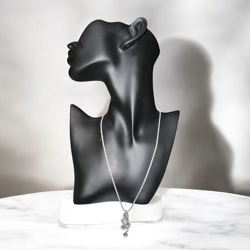 Elegant Sterling‎ Silver Pendant Necklace